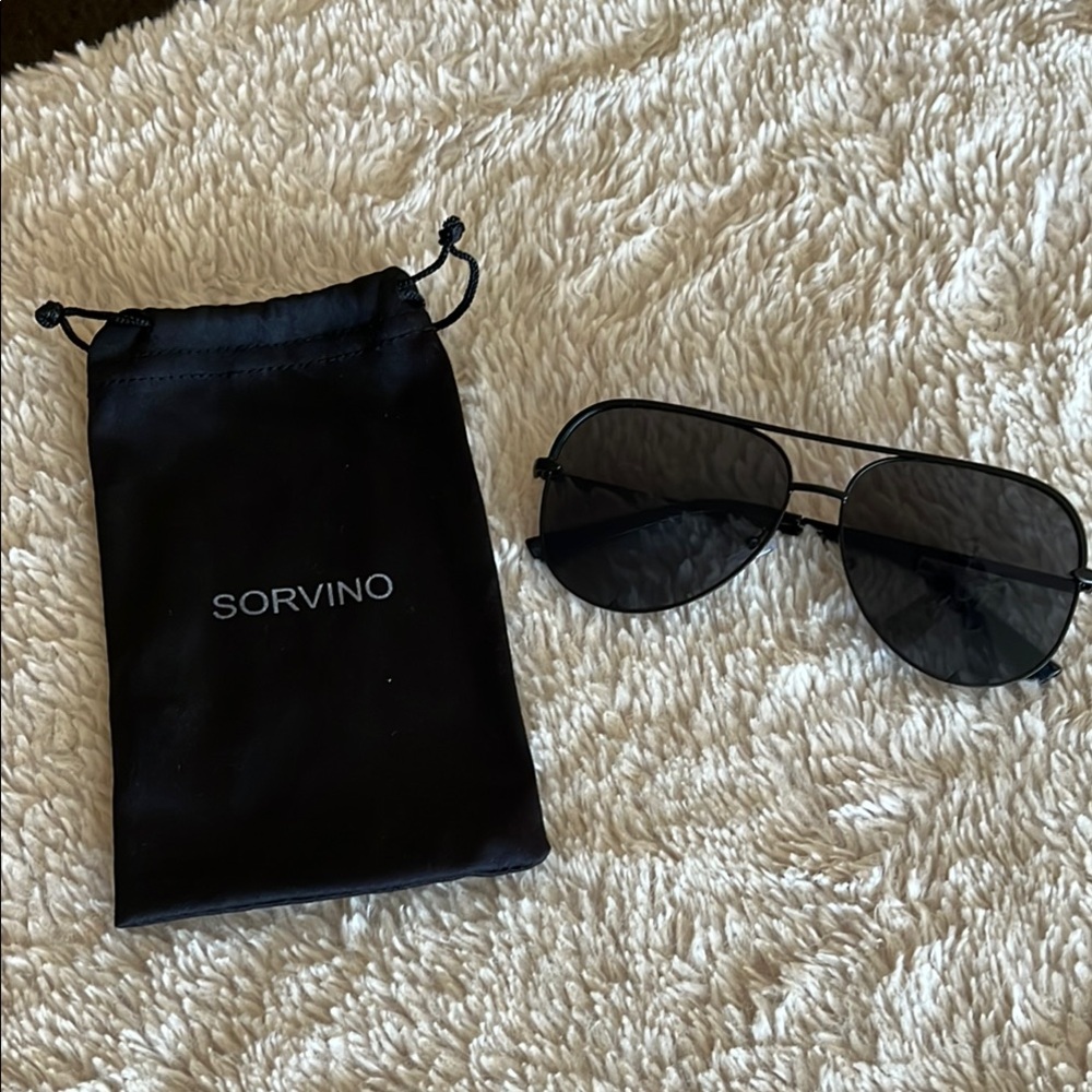 Sorvino Black Aviator Sunglasses